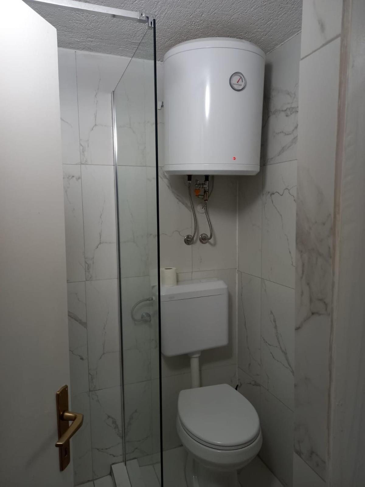 Apartmani 'Cvit' Karlobag Luaran gambar