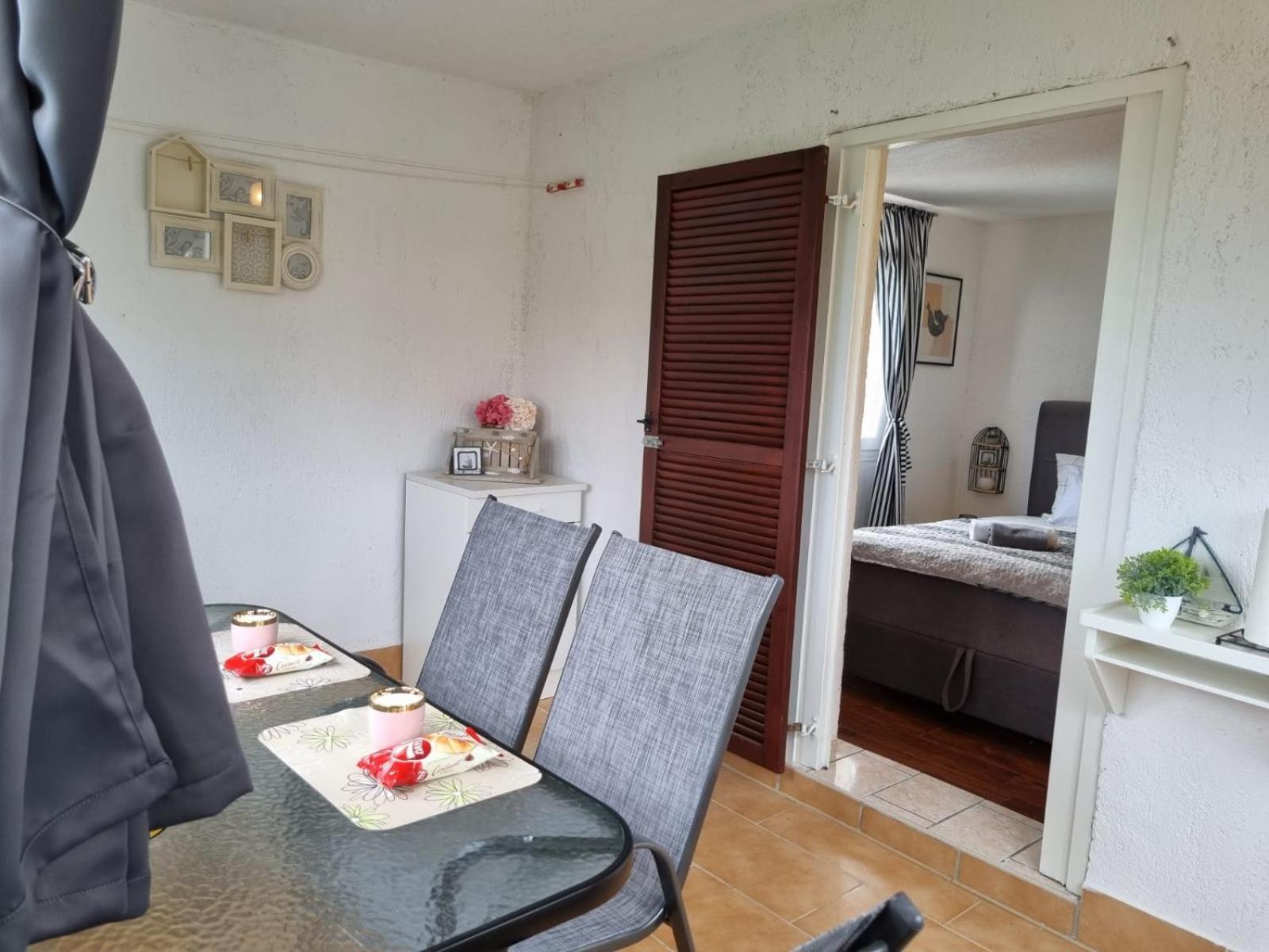 Apartmani 'Cvit' Karlobag Luaran gambar